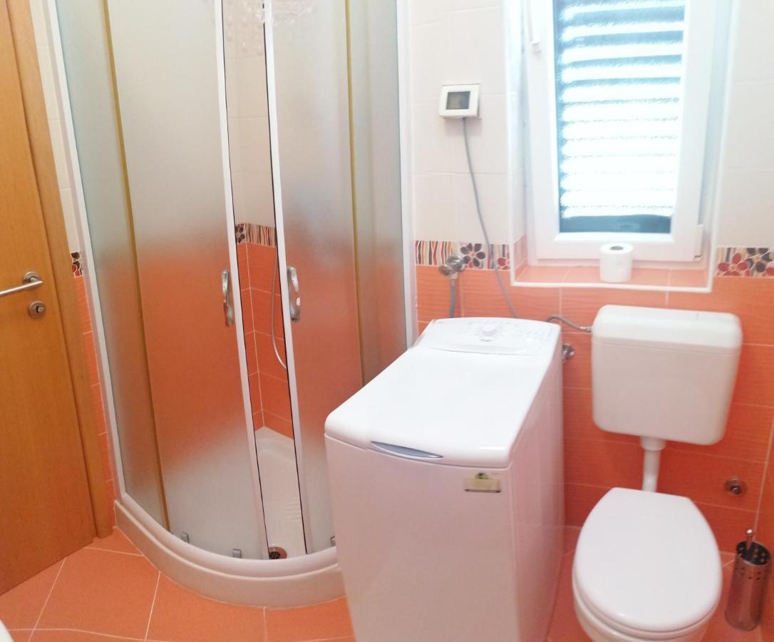 칸파나르 Cozy House With Pool Near Rovinj 아파트 외부 사진